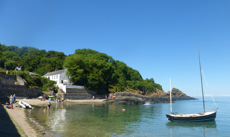 Cwm yr Eglwys Beach