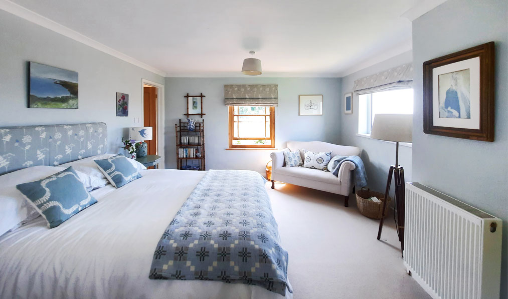 One of the king size bedrooms One of the king size bedrooms