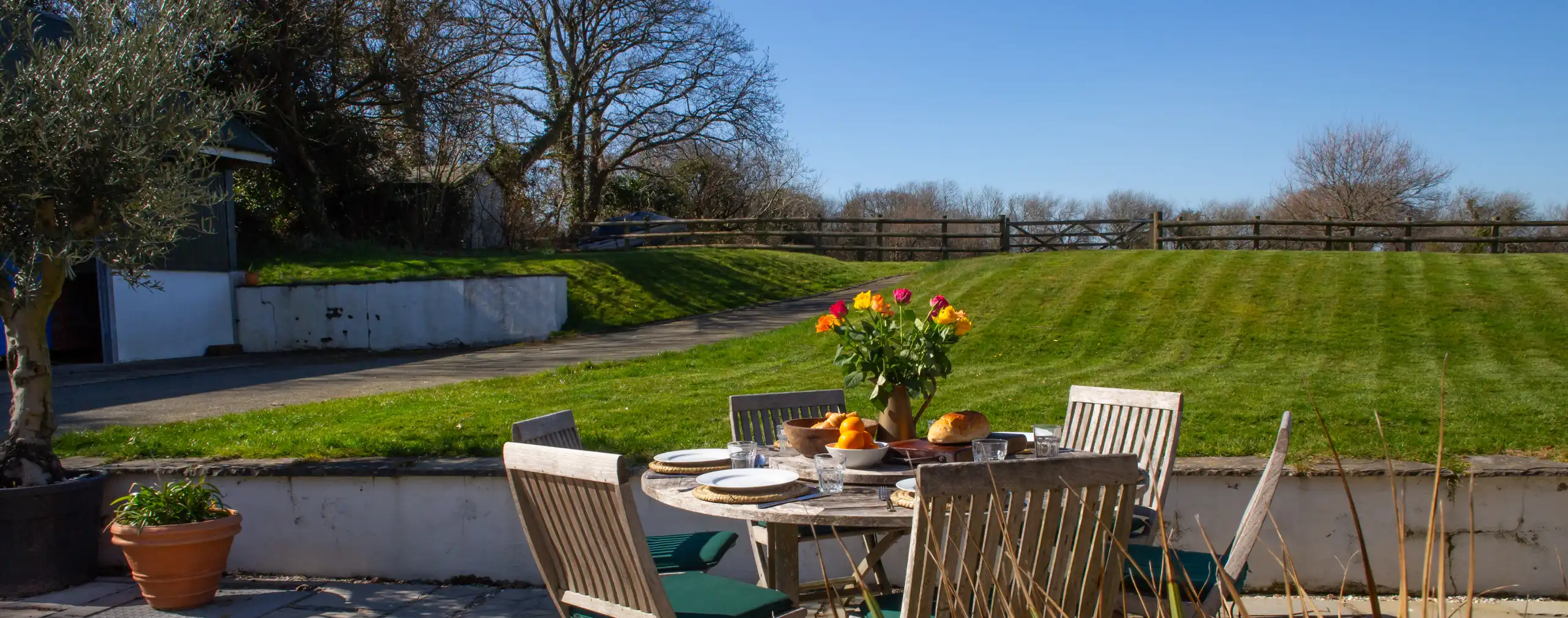 Alfresco dining area on the patio