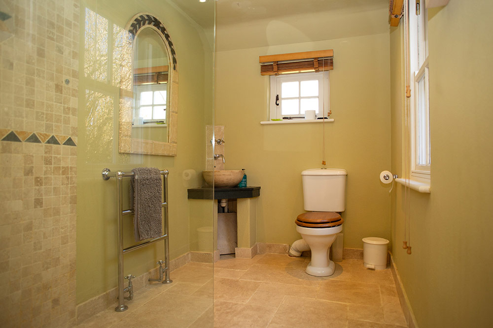 Downstairs bathroom with shower Downstairs bathroom with shower